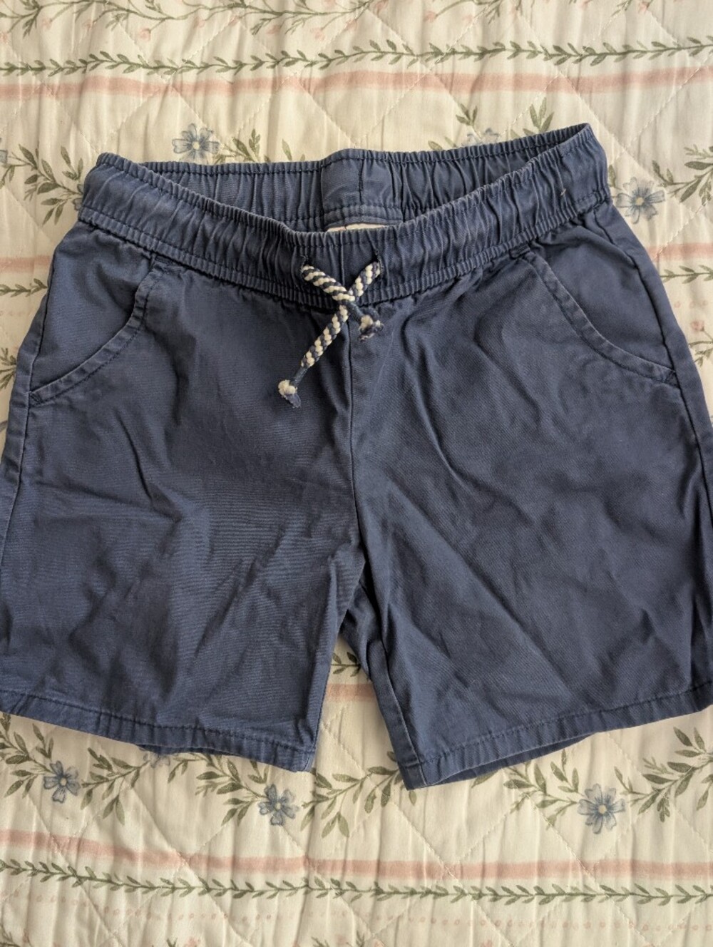 Boys size 6/6x Navy Elastic-Waist Drawstring Shorts